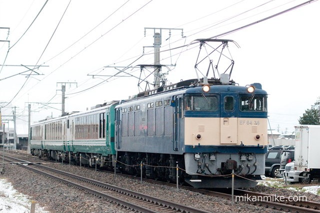 リゾートしらかみ『ブナ』編成 回送 EF64-36牽引 リゾートしらかみ『ブナ』編成 回送 EF64-36牽引