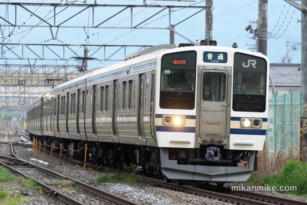 211系N608編成 横須賀色