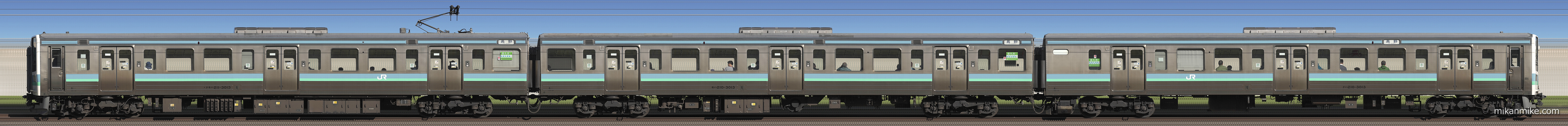 211系N307編成、
クモハ211-3013、
モハ210-3013、
クハ210-3013
