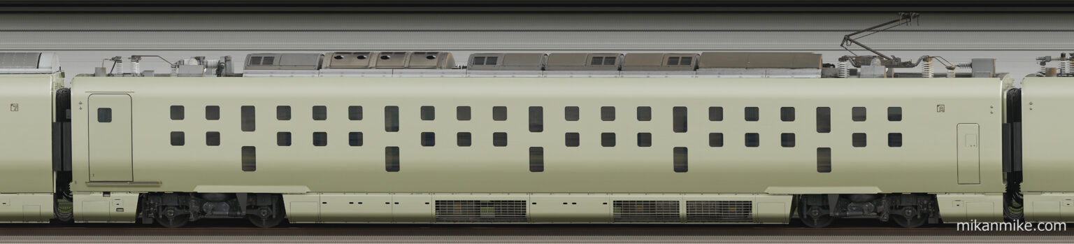 E001-8(8号車)